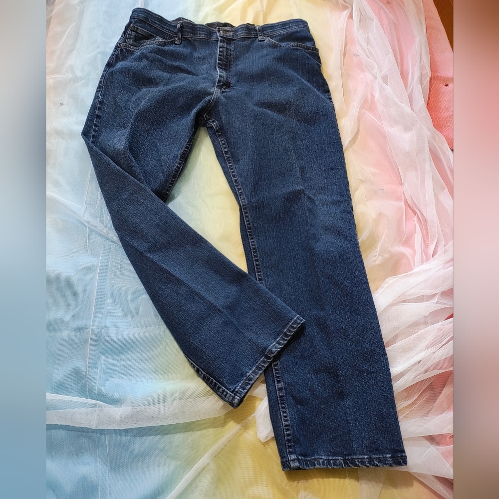 Wrangler Men's regular fit Blue Jeans, Size 38x30, pre-owned (5001)